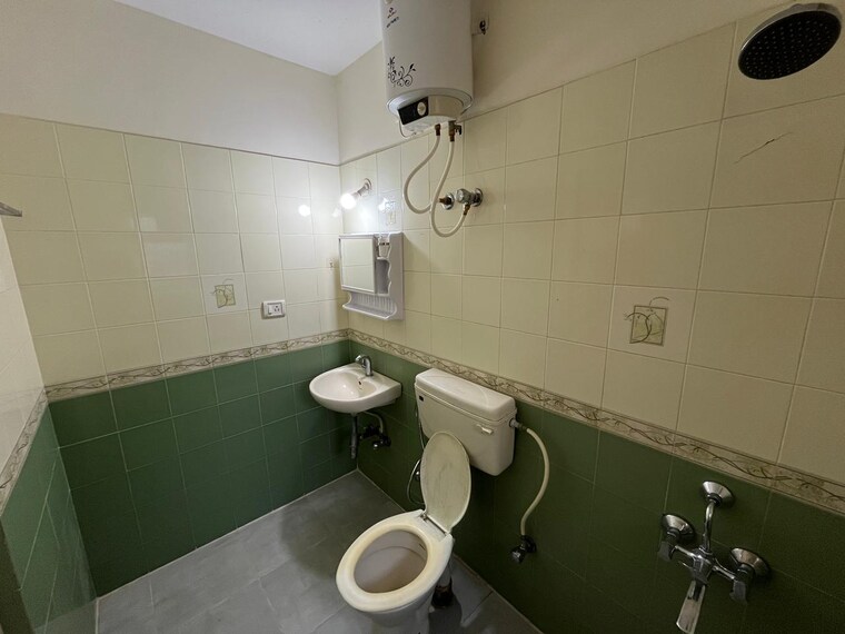 Bathroom, hsr layout 2 Bedroom 1250 Sq.Ft. Apartment In Hsr Layout Bangalore 9638382
