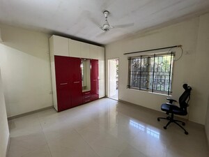 Room in 2 BHK Apartment at Hsr Layout – for Rent
