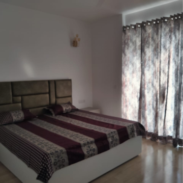 Bedroom in 3.5 BHK Apartment at Shalimar Oneworld Vista, Malesemau – for Rent