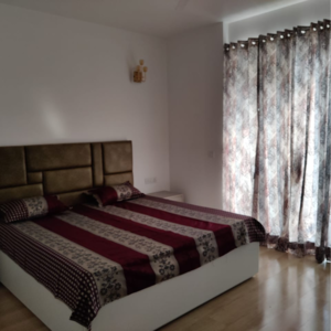 Bedroom in 3.5 BHK Apartment at Shalimar Oneworld Vista, Malesemau – for Rent