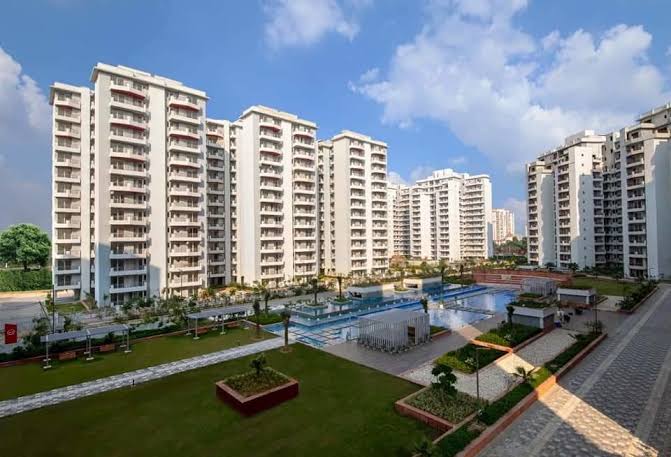 2 BHK Apartment For Sale in Anant Raj Maceo