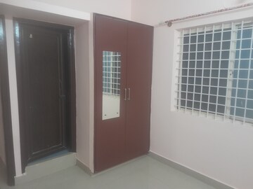 Room in 2 BHK Builder Floor at Nri Layout – for Rent