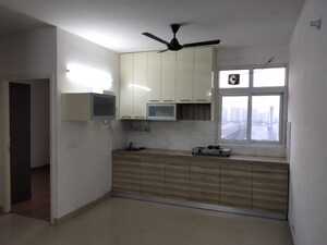 Room in 2 BHK Apartment at Tulip Lemon, Sector 69 – for Rent