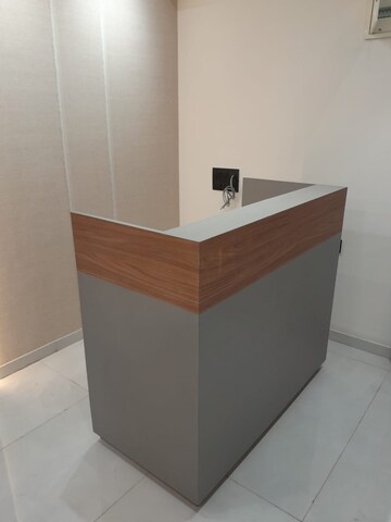 Room in  Office Space at Nootan Center Point, Kandivali West – for Sale