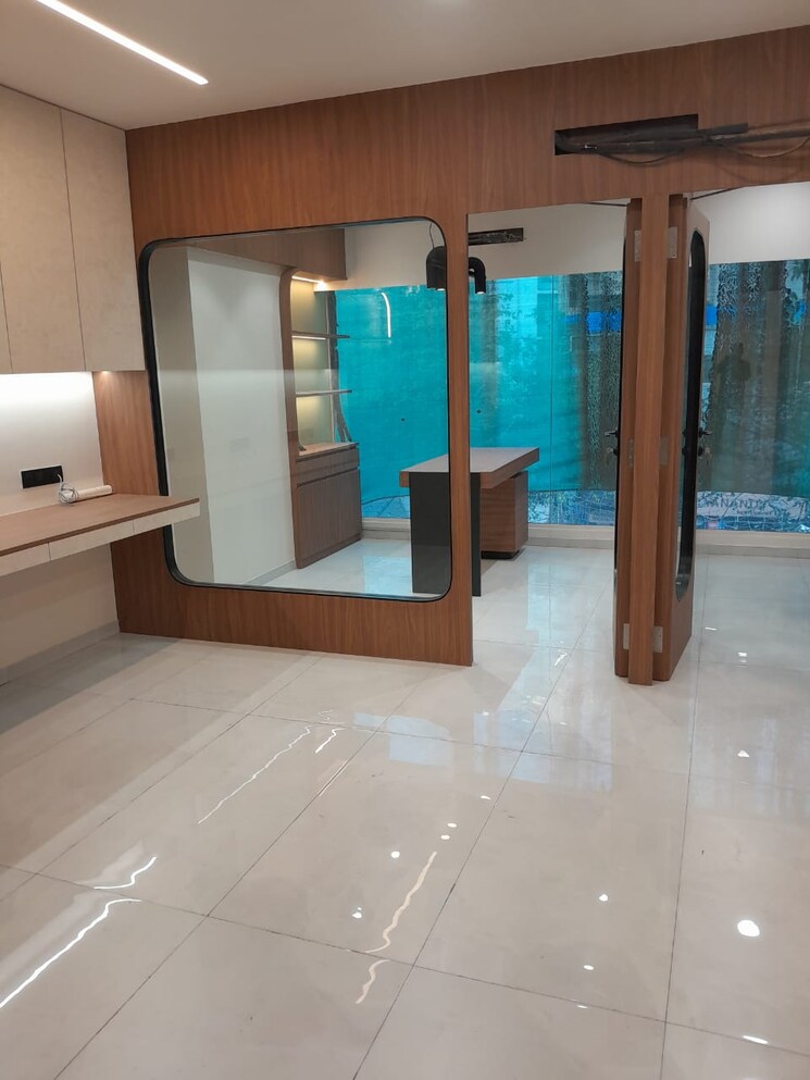 Room, nootan-center-point Commercial Office Space 513 Sq.Ft. In Kandivali West Mumbai 9638502