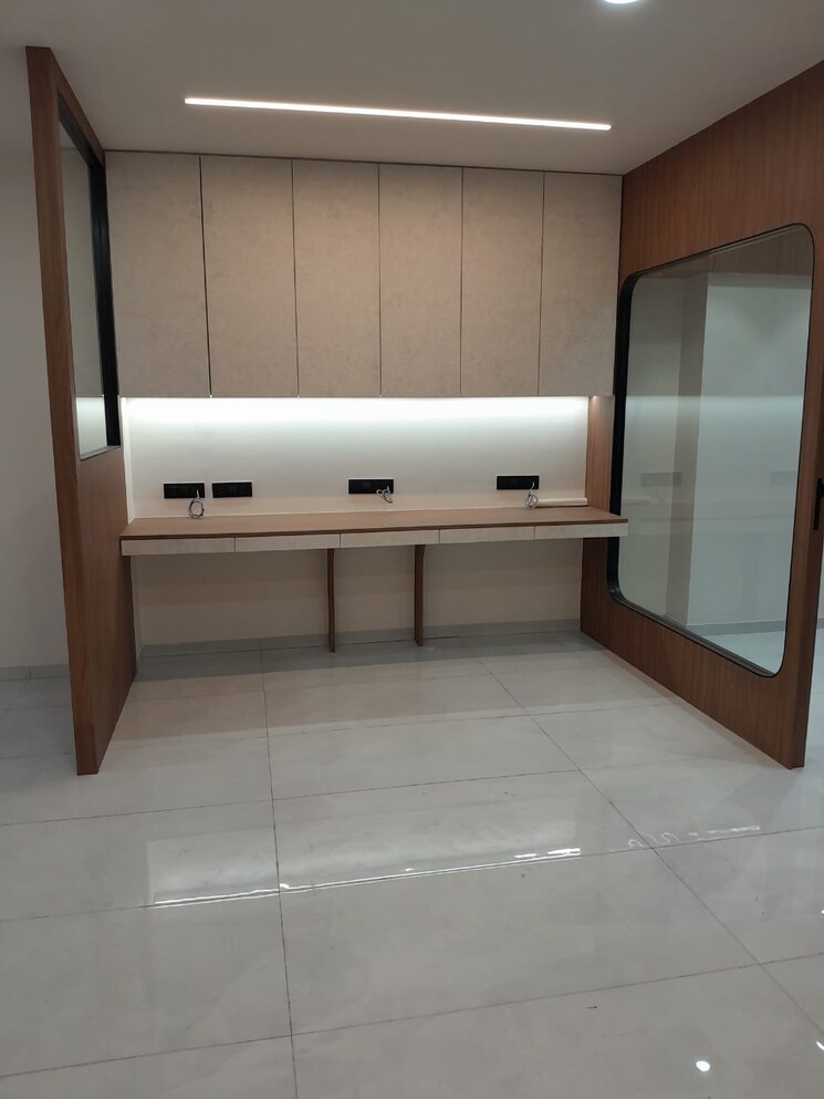 Room, nootan-center-point Commercial Office Space 513 Sq.Ft. In Kandivali West Mumbai 9638502