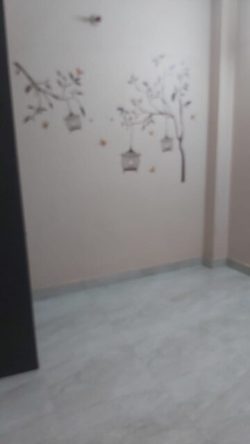 Room in 2.5 BHK Builder Floor at Mayur Vihar – for Rent