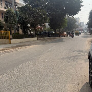 Parking in 4 BHK Independent House at Palam Vihar Residents Association, Palam Vihar – for Sale