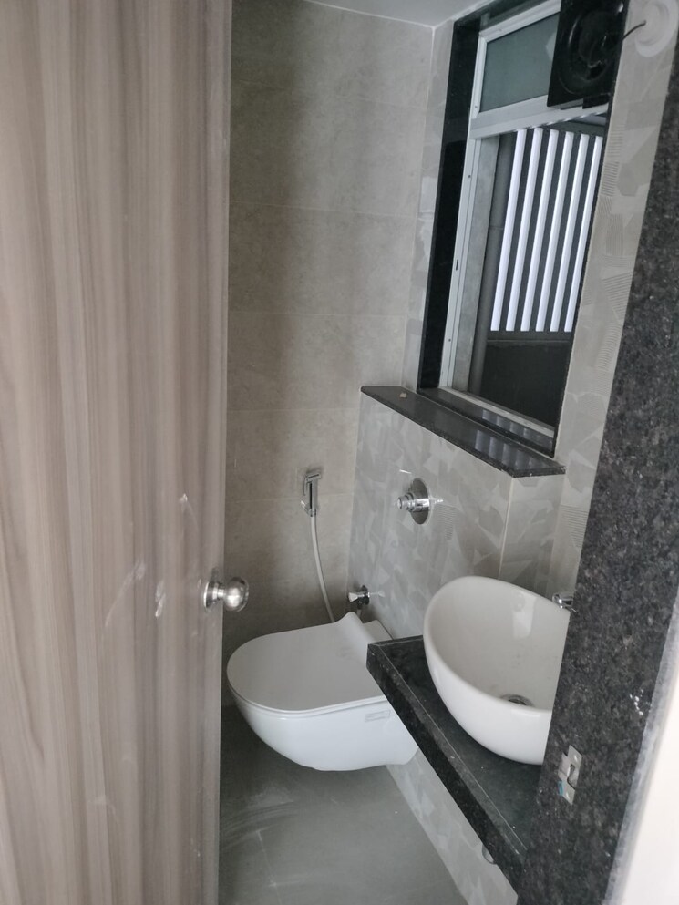 Bathroom, ashar-axis 2 Bedroom 611 Sq.Ft. Apartment In Majiwada Thane 9638476