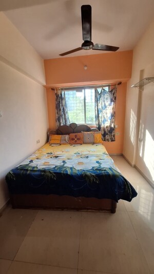 Bedroom in 1 BHK Apartment at Jogeshwari East – for Rent