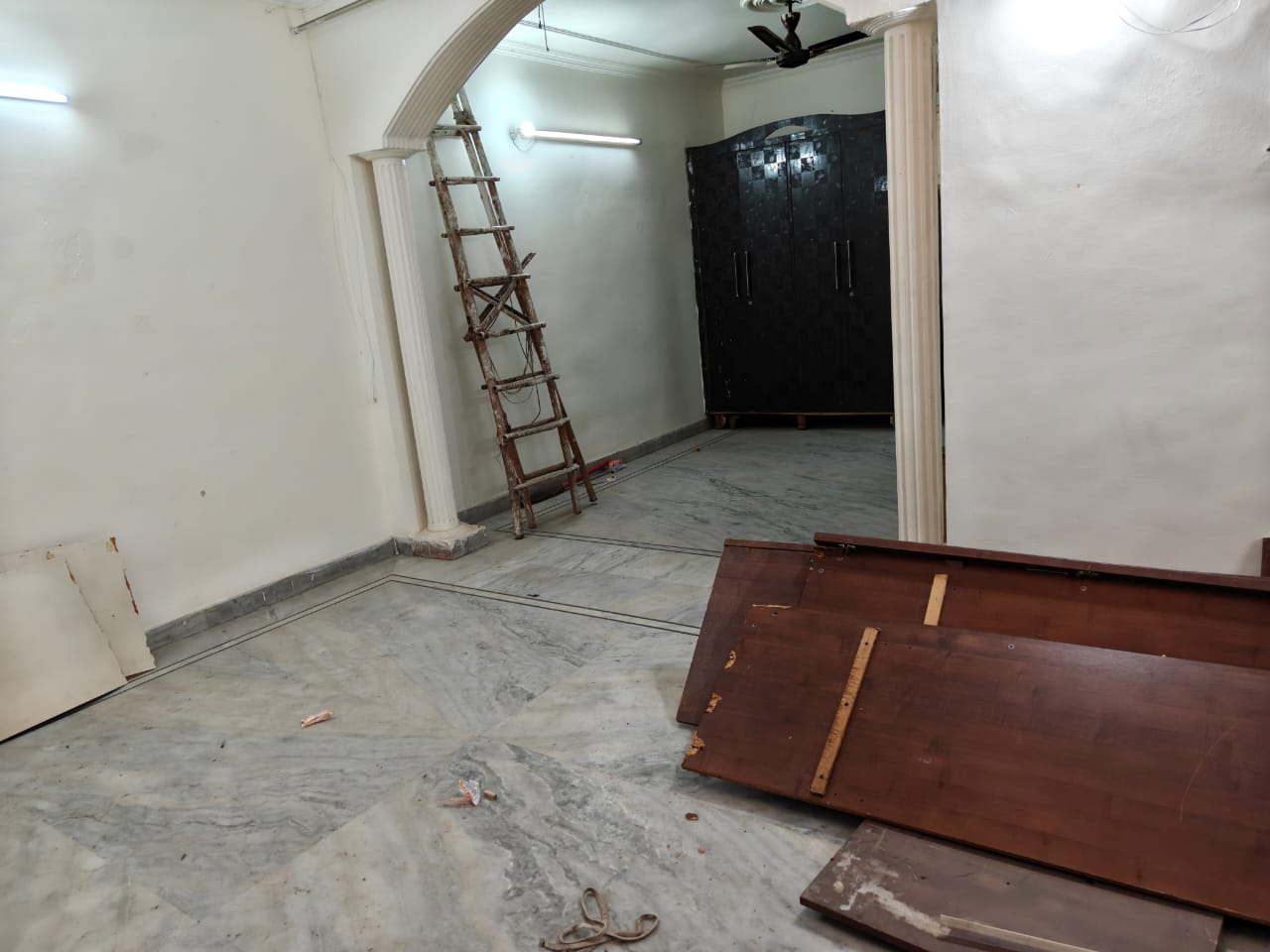 2 BHK + Extra Room Builder Floor For Rent in RWA Apartments Sector 12