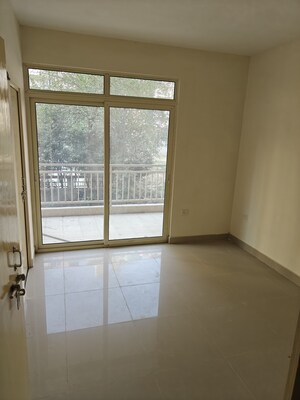Room in 2 BHK Apartment at Conscient Habitat 78, Sector 78 – for Sale