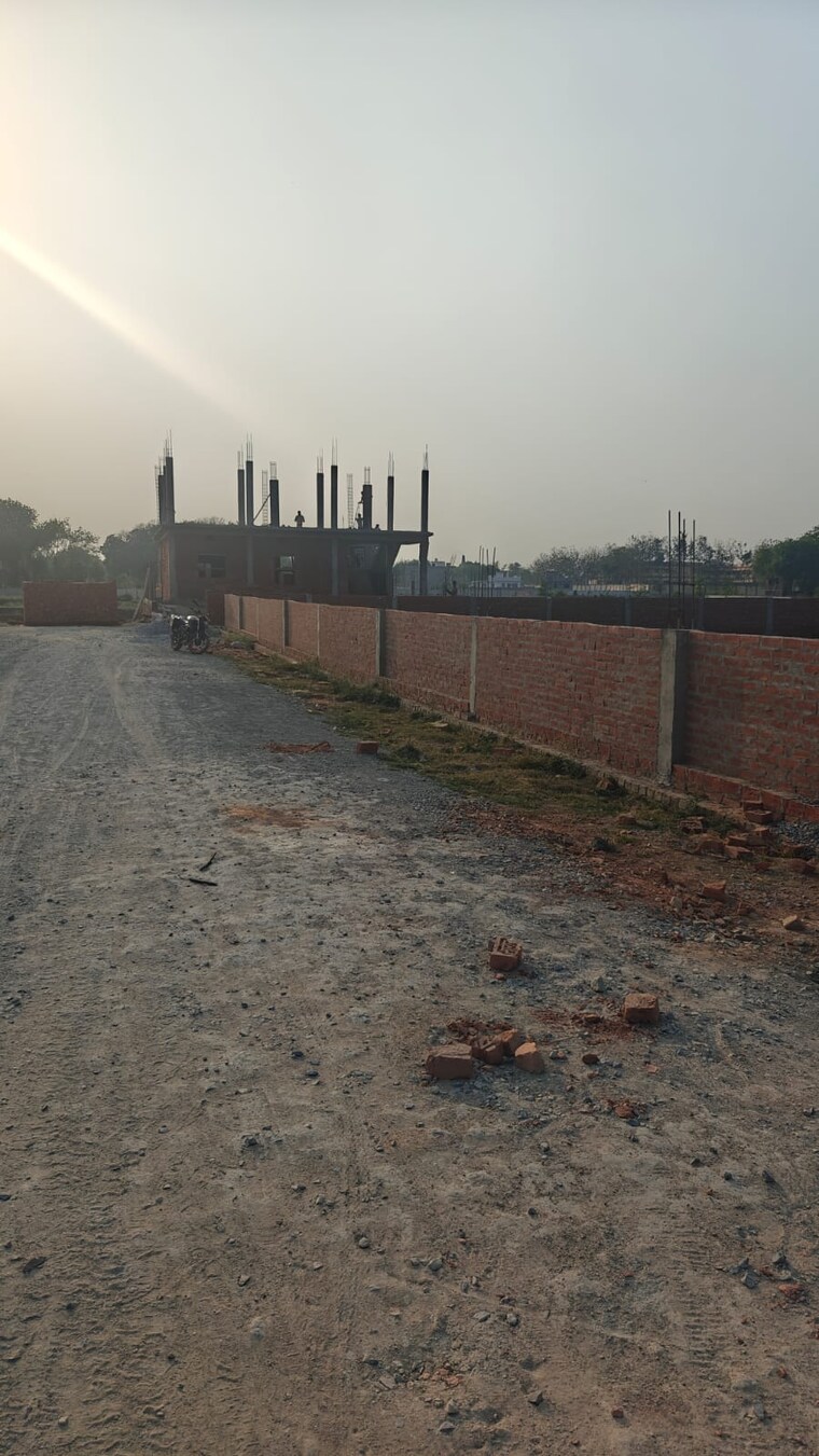 undefined, babatpur  1000 Sq.Ft. Plot In Babatpur Varanasi 9638628