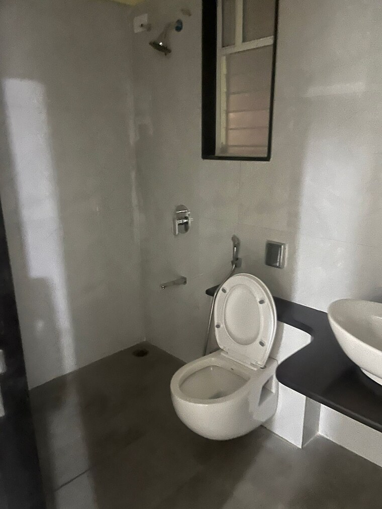 Bathroom, nyati-era 2 Bedroom 809 Sq.Ft. Apartment In Dhanori Pune 9638629