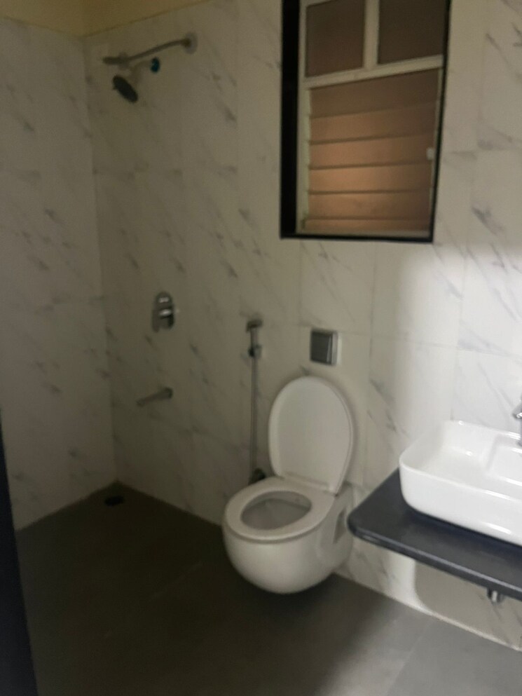 Bathroom, nyati-era 2 Bedroom 809 Sq.Ft. Apartment In Dhanori Pune 9638629