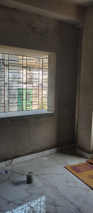 Room in 2 BHK Apartment at Kolkatta Gpo – for Sale