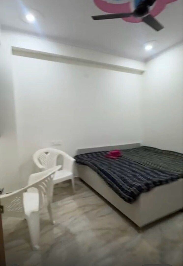 Bedroom, new ashok nagar 2 Bedroom 70 Sq.Yd. Builder Floor In New Ashok Nagar Delhi 9638672