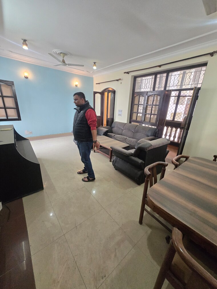 undefined, divine-grace-housing-society 4 Bedroom 1900 Sq.Ft. Apartment In Omega Ii Greater Noida Greater Noida 9638788