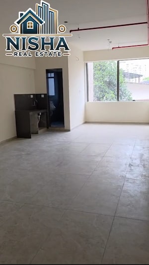 Room in 3 BHK Apartment at K Hemani Login, Kandivali West – for Rent