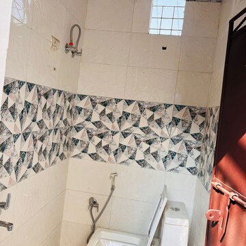 Bathroom in 1 BHK Apartment at Neb Sarai – for Rent