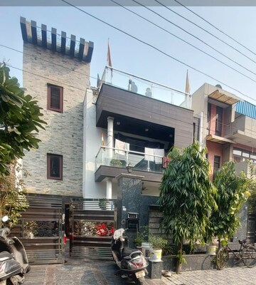 6 BHK Independent House – Exterior View View at Sector 55 - for Sale