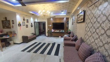 Bedroom in 6 BHK Independent House at Sector 55 – for Sale