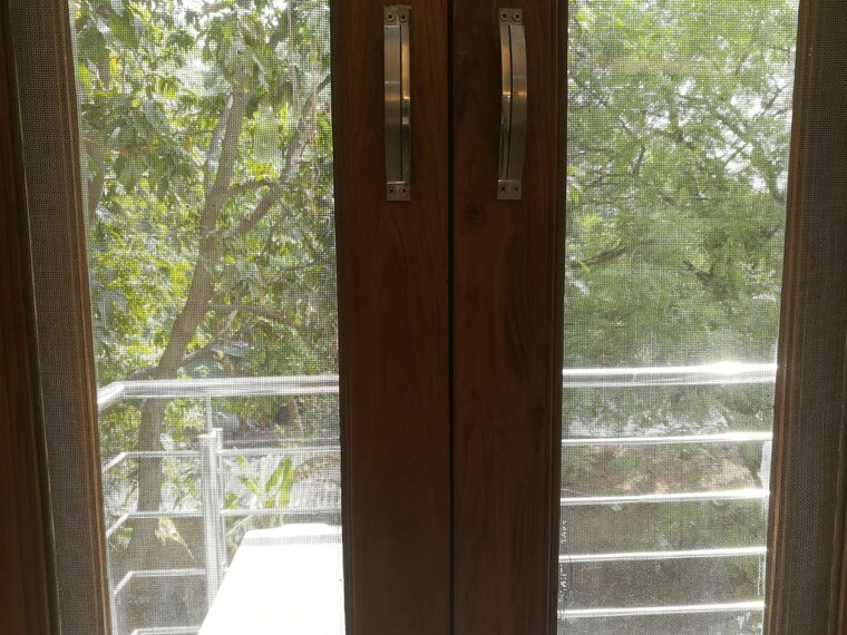 Balcony, kailash colony 4 Bedroom 500 Sq.Yd. Builder Floor In Kailash Colony Delhi 9638759