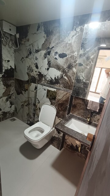 Master Bedroom in 3 BHK Apartment at Shubham Athena, Ghatkopar East – for Rent