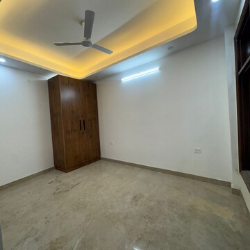 Room in 2 BHK Builder Floor at Saket – for Rent