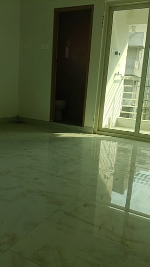Room in 3 BHK Apartment at The Ecos, New Town – for Sale