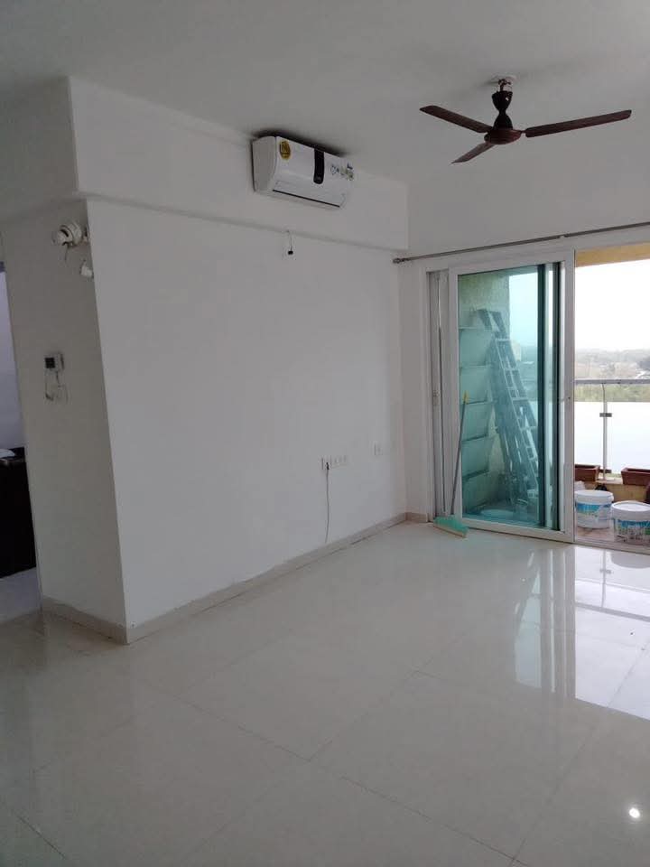 2 BHK Apartment For Rent in Rustomjee Urbania Azziano