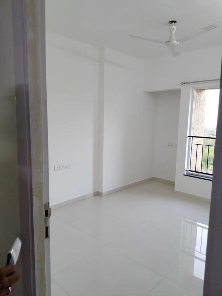 Bedroom, rustomjee-urbania-azziano 2 Bedroom 950 Sq.Ft. Apartment In Thane West Thane 9638774