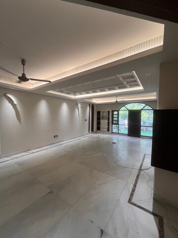 Building Lobby in 6+ BHK Independent House at Sector 56 – for Sale