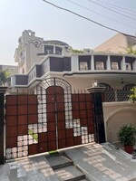 6+ BHK 360 Sq.Mt. Independent House in Sector 56