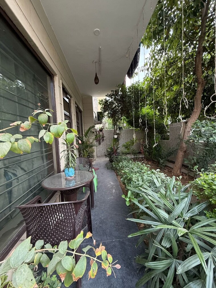 Exterior View, ansal-sushant-floors 3.5 Bedroom 300 Sq.Yd. Builder Floor In Sushant Lok ii Gurgaon 9638795