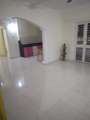 Room in 3 BHK Apartment at Shreeji Vihar, Pimple Saudagar – for Rent