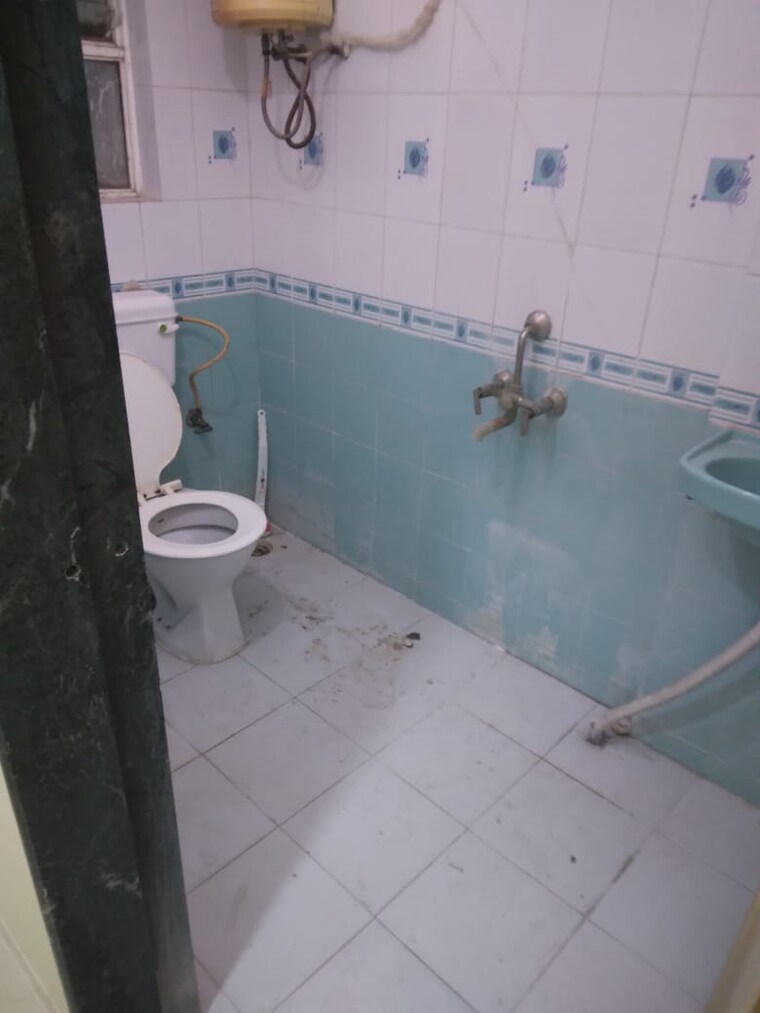 Bathroom, shreeji-vihar 3 Bedroom 1300 Sq.Ft. Apartment In Pimple Saudagar Pune 9638807