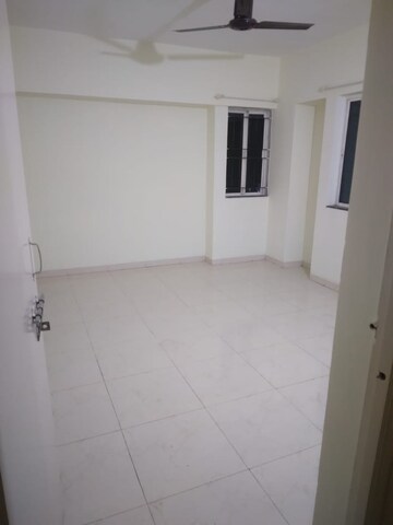 Room in 3 BHK Apartment at Shreeji Vihar, Pimple Saudagar – for Rent