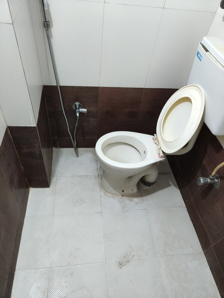 Bathroom, s-and-m-heights 2 Bedroom 1150 Sq.Ft. Apartment In Nerul Navi Mumbai 9638800