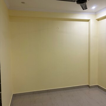 Room in 1.5 BHK Builder Floor at Bagdola – for Rent