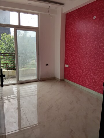 Room in 2 BHK Builder Floor at DMD Hometech Awas Yojna, Sector 73 – for Sale