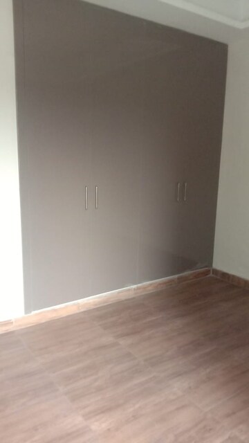 Room in 3 BHK Apartment at Truvae Fragrance, Siddharth Vihar – for Sale