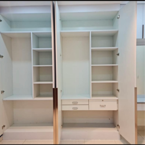 Bathroom in 2.5 BHK Apartment at Prestige High Fields, Financial District – for Rent