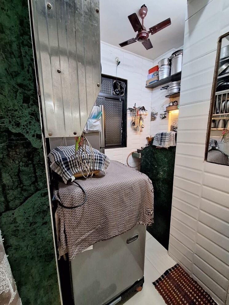 Dining area, kopar khairane 1 RK 250 Sq.Ft. Apartment In Kopar Khairane Navi Mumbai 9638886