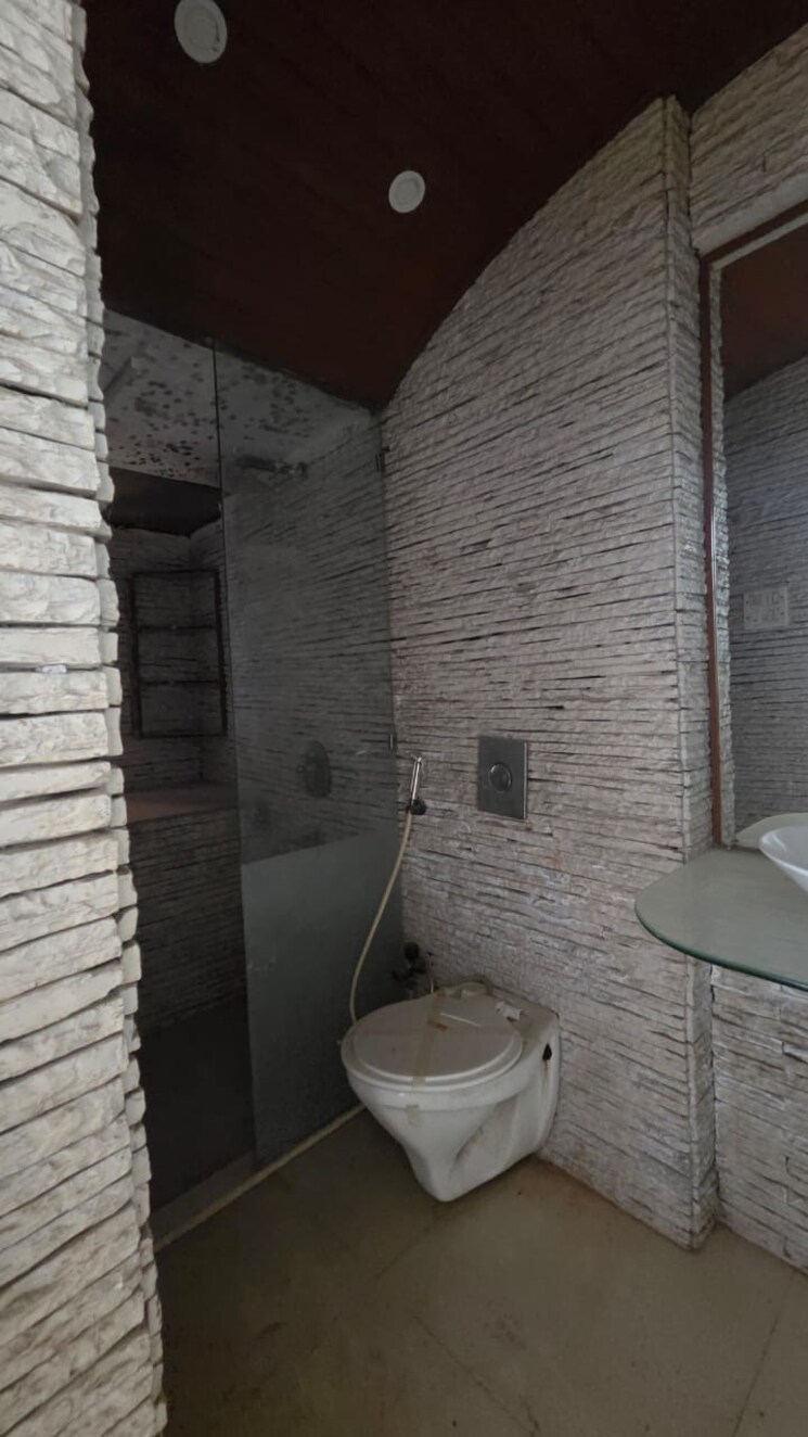 Bathroom, andheri west 3 Bedroom 1800 Sq.Ft. Apartment In Andheri West Mumbai 9638890
