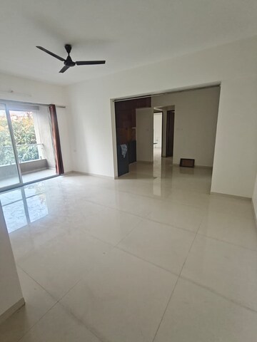 Room in 2 BHK Apartment at BrahmaCorp F Residences Phase II, Kalyani Nagar – for Rent