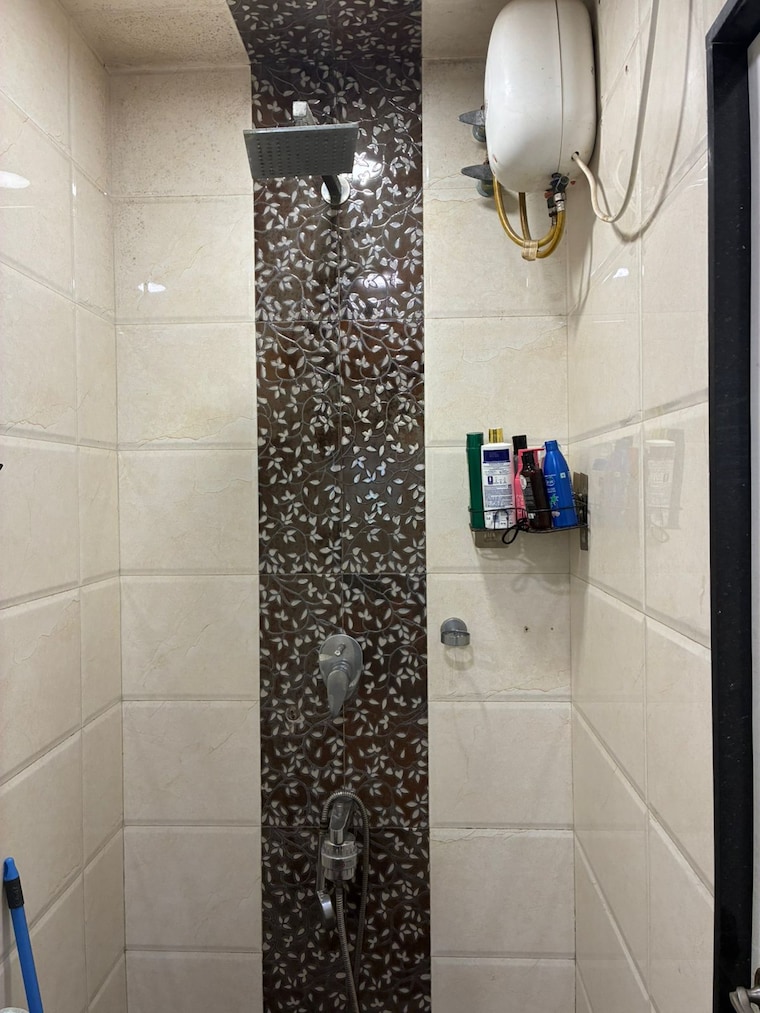 Bathroom, andheri west 2 Bedroom 800 Sq.Ft. Apartment In Andheri West Mumbai 9638900