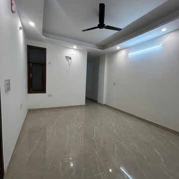 Room in 2 BHK Builder Floor at Chattarpur – for Rent