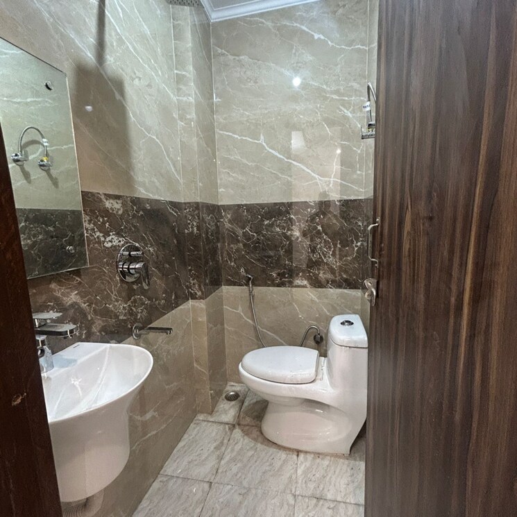 Bathroom, chattarpur 2 Bedroom 900 Sq.Ft. Builder Floor In Chattarpur Delhi 9638907