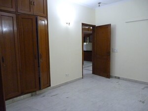 Room in 3 BHK Builder Floor at Boutique Residential Apartments G-88, Saket – for Rent